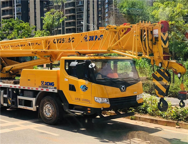 泊头市大件设备吊装租赁吊车