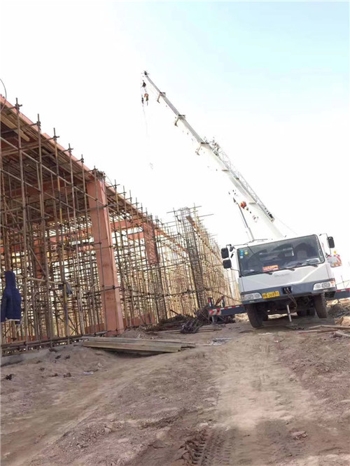 泊头市25 吨、50 吨吊车怎么选？多大重量 / 半径适合对应车型？